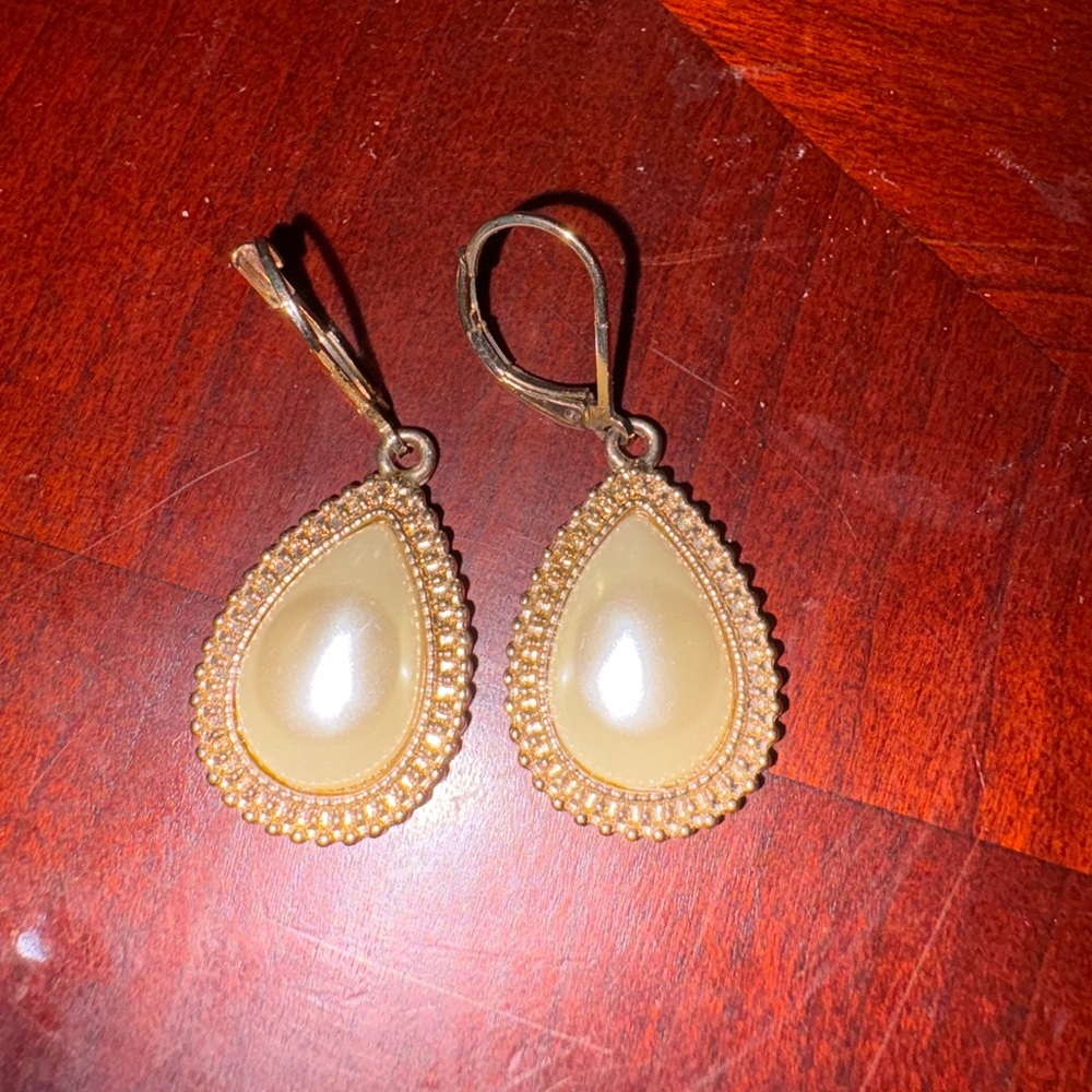 Vintage Elegant Gold Teardrop Earrings